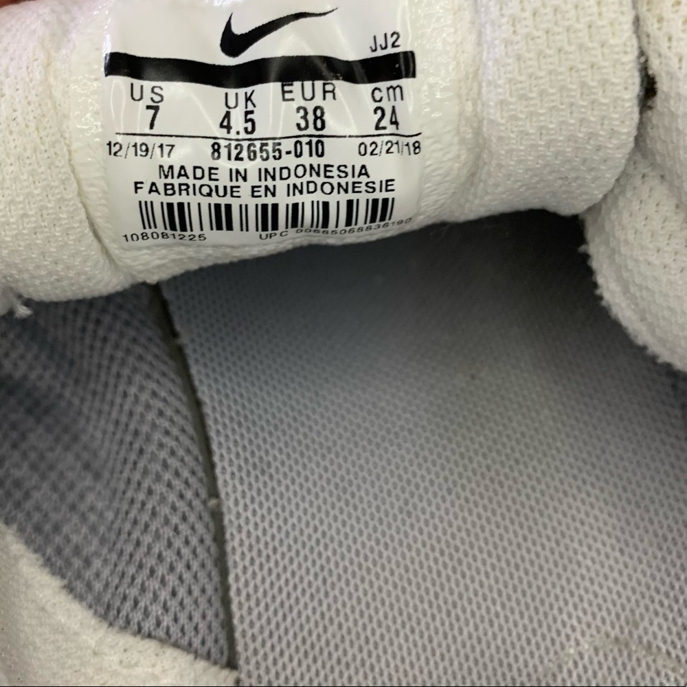 Nike Tanjun Grey / White Sneakers, W7 - Picture 14 of 14